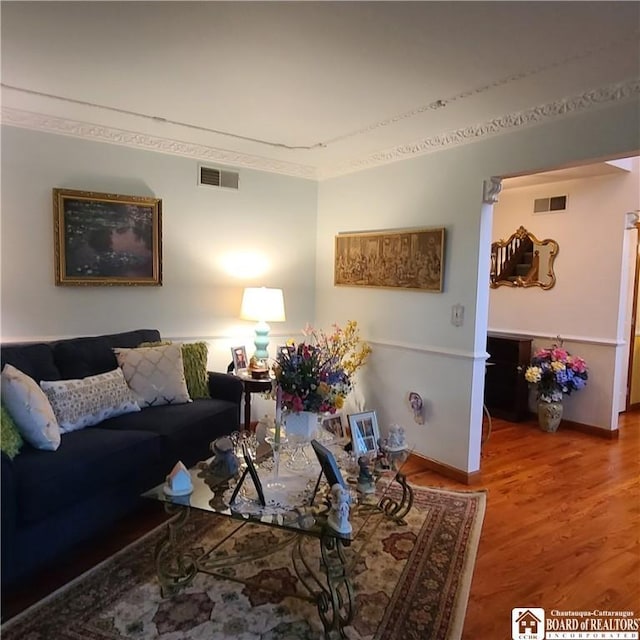 384 Flickerwood Rd, Kane-Borough, PA 16735 - living area with wood finished floors and baseboards