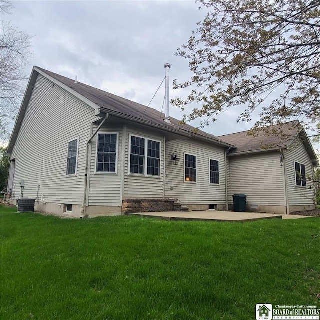 384 Flickerwood Rd, Kane-Borough, PA 16735 - back of property with a yard, central AC, and a patio