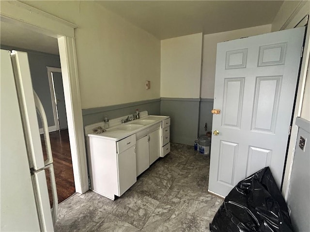 laundry room with a sink