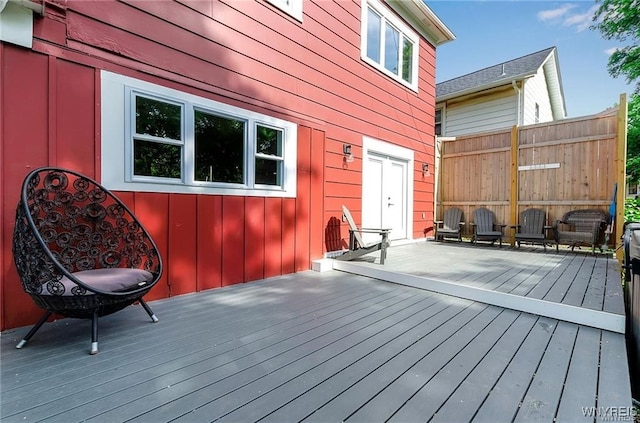 deck featuring fence