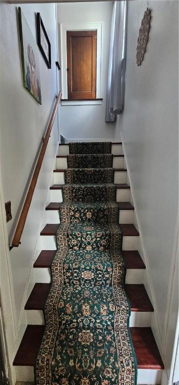 43 Sunnyside Dr, Elmira, NY 14905 - view of stairway
