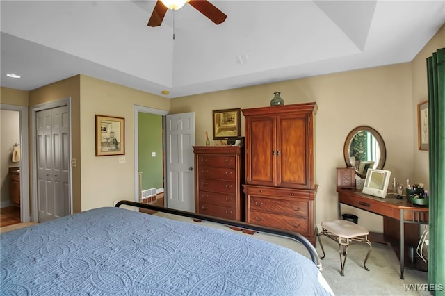 bedroom with carpet floors, ceiling fan, and a closet