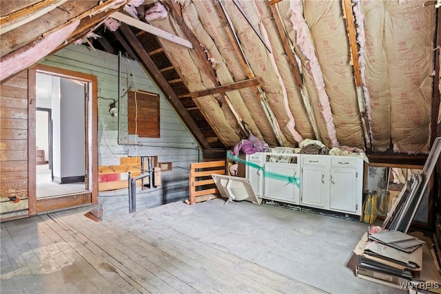 75 Box Ave, Buffalo, NY 14211 - view of unfinished attic