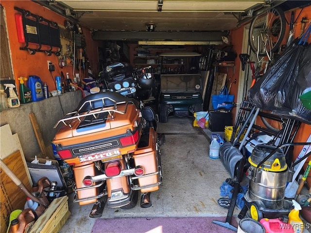 6943 Academy Ln, Lockport-Town, NY 14094 - view of garage