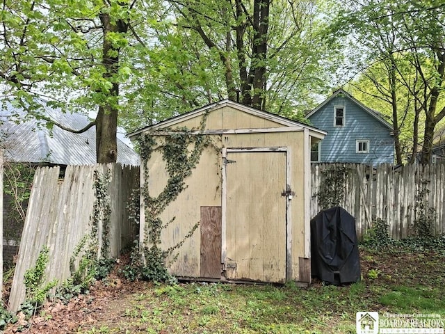 11 Prather Ave, Jamestown, NY 14701 - view of shed with fence