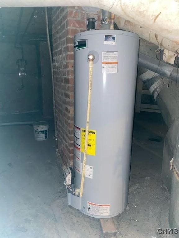 413 Fitch St, Syracuse, NY 13204 - utilities featuring gas water heater