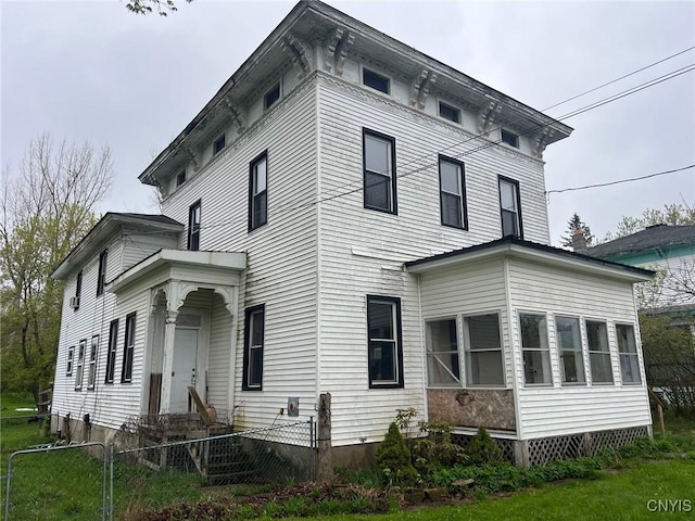 109 Mechanic St, Antwerp, NY 13608 - view of front facade featuring a fenced front yard