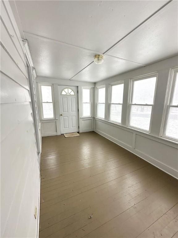 foyer featuring hardwood / wood-style floors