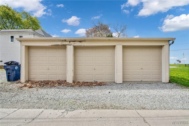 view of detached garage