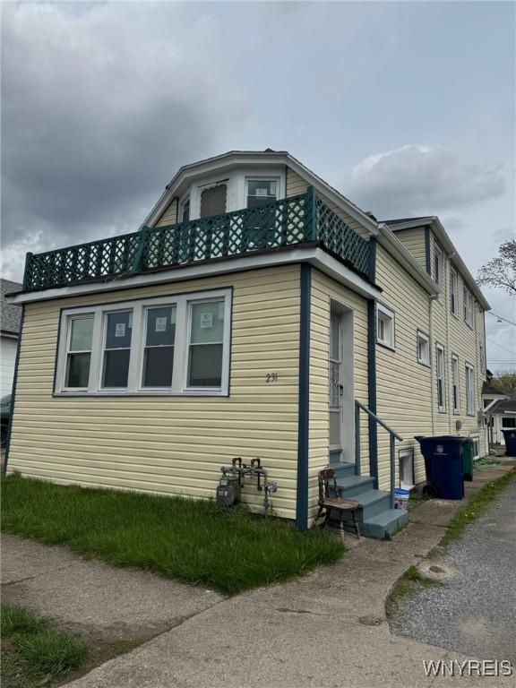 231 Grider St, Buffalo, NY 14215 - view of front of home with entry steps