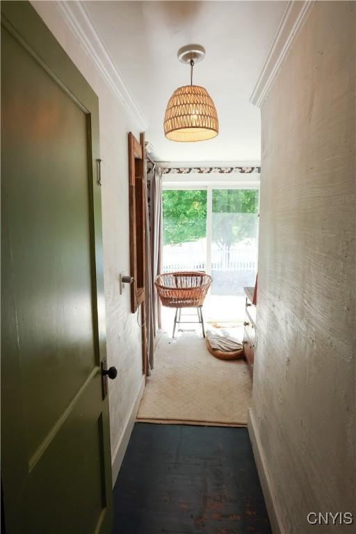 285 Clinton St, Gouverneur, NY 13642 - hall with ornamental molding and baseboards