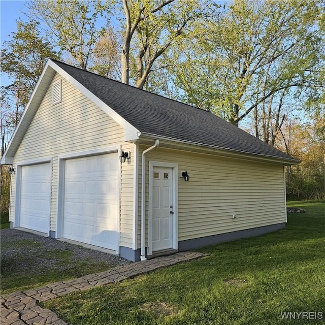 view of detached garage