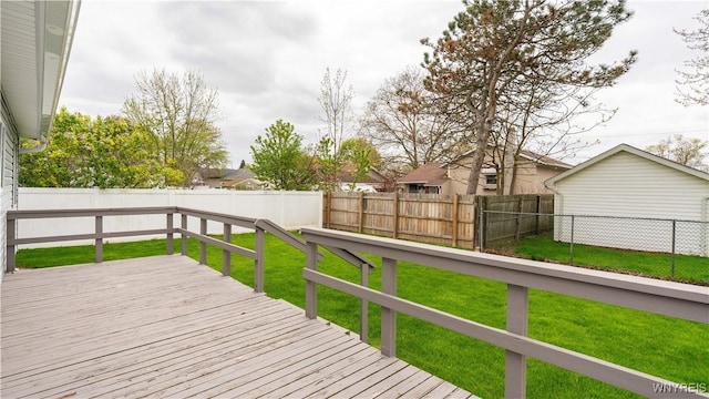 1350 Caravelle Dr, Niagara Falls, NY 14304 - view of deck
