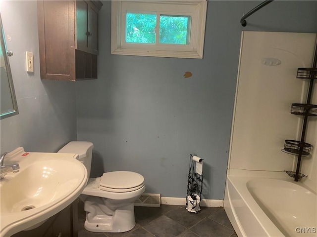 138 W Lynhurst Ave, Syracuse, NY 13205 - full bathroom featuring tile patterned floors and shower / bath combination