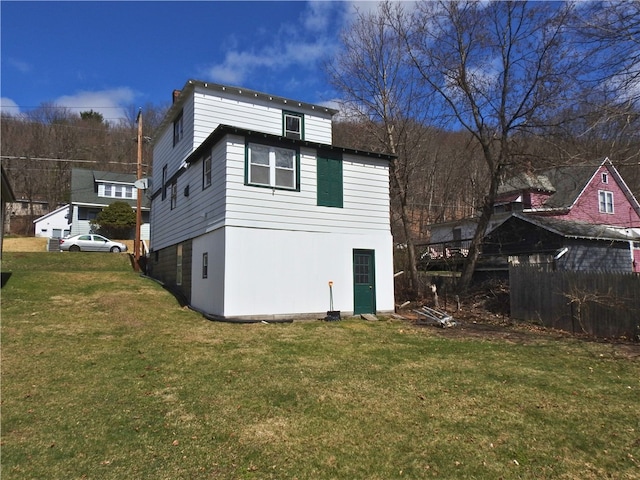 5 Bronk St, Oneonta-City, NY 13820 - back of house with a lawn