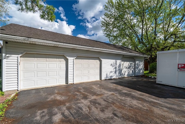 view of detached garage