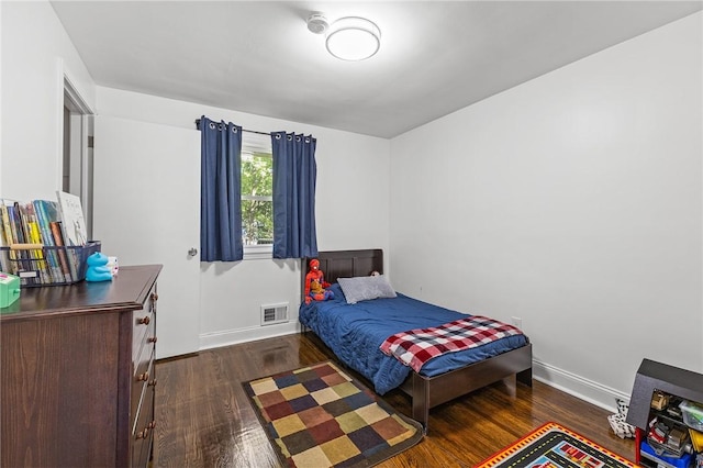 35 Squire Cir, Penfield, NY 14526 - bedroom featuring dark wood-type flooring and baseboards
