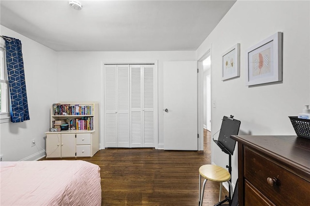35 Squire Cir, Penfield, NY 14526 - bedroom featuring wood finished floors, a closet, and baseboards