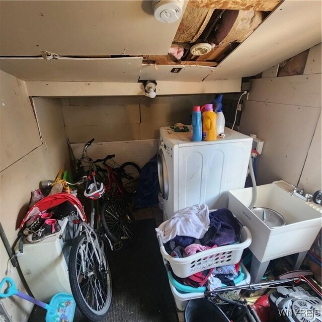 93 Austin St, Buffalo, NY 14207 - washroom featuring washer / dryer and a sink