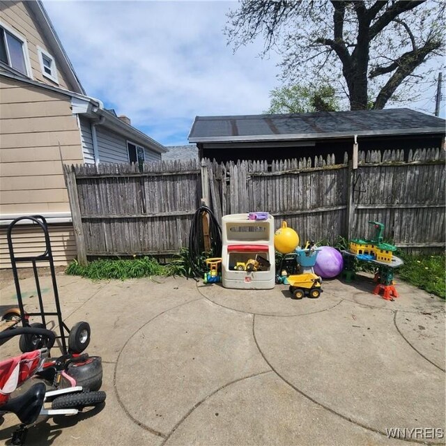 93 Austin St, Buffalo, NY 14207 - view of patio with fence