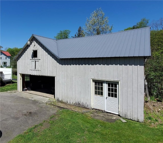 48 Division St, Maryland, NY 12155 - view of outdoor structure with an outdoor structure and driveway