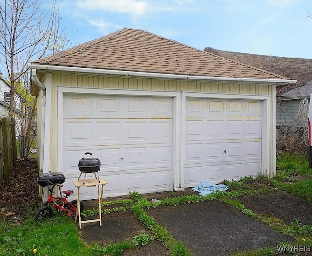 54 Pine Ridge Rd, Cheektowaga, NY 14211 - view of detached garage