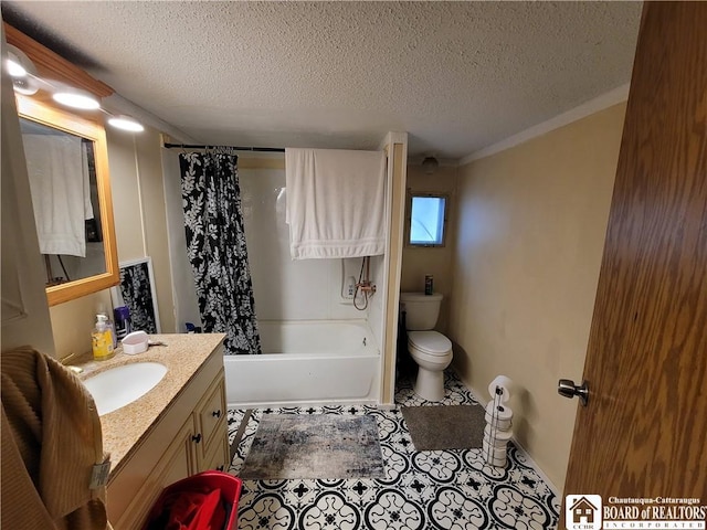 584 Warren Rd, Carroll, NY 14738 - bathroom featuring a textured ceiling, toilet, vanity, and shower / bath combination with curtain