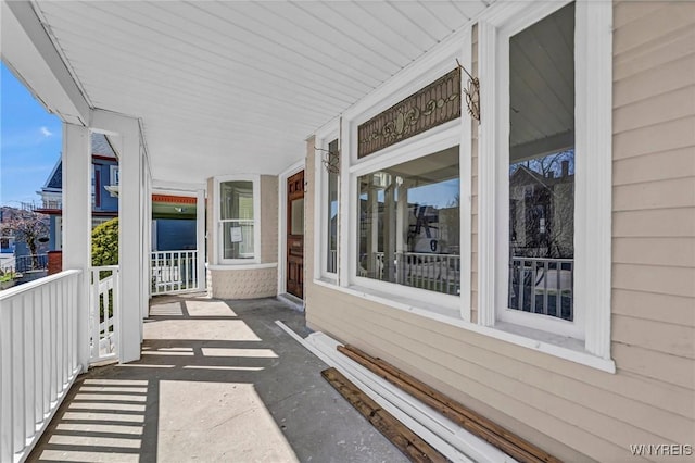656 Auburn Ave, Buffalo, NY 14222 - view of patio with a porch