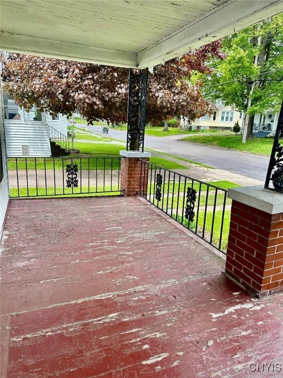 view of patio / terrace featuring covered porch