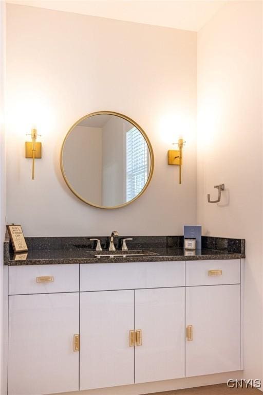 4490 Lauder Ln, Skaneateles, NY 13152 - bathroom featuring vanity