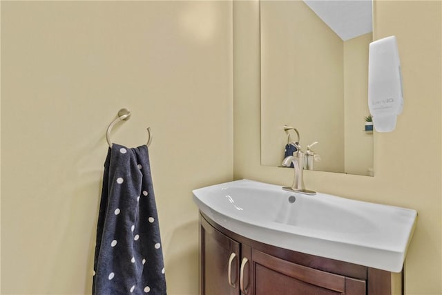bathroom featuring a sink