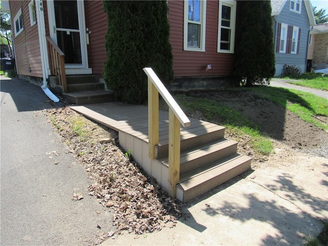 view of property entrance