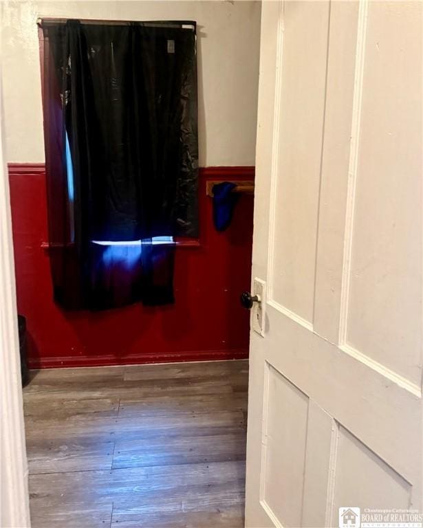 99 King St, Dunkirk-City, NY 14048 - detailed view of wood finished floors