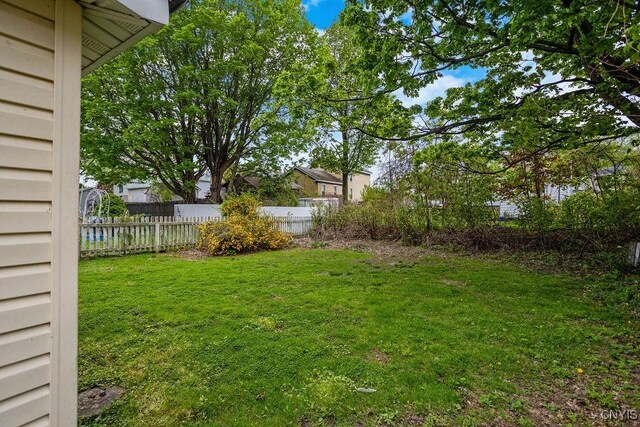 6 E 6th St, Oswego-City, NY 13126 - view of yard