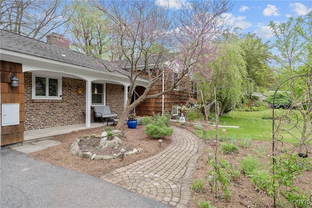 9 Bishop Dr, Manlius, NY 13066 - view of grassy yard with a patio area