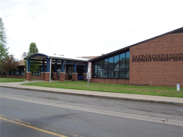 view of building exterior