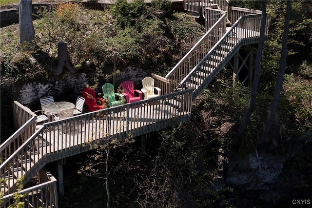 deck with stairs