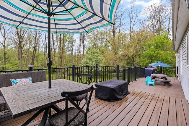 3760 N Creek Rd, Palmyra, NY 14522 - wooden deck with outdoor dining space