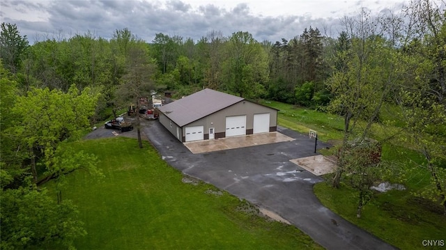 7498 Roberts St, Lenox, NY 13032 - aerial view of property and surrounding area featuring a heavily wooded area