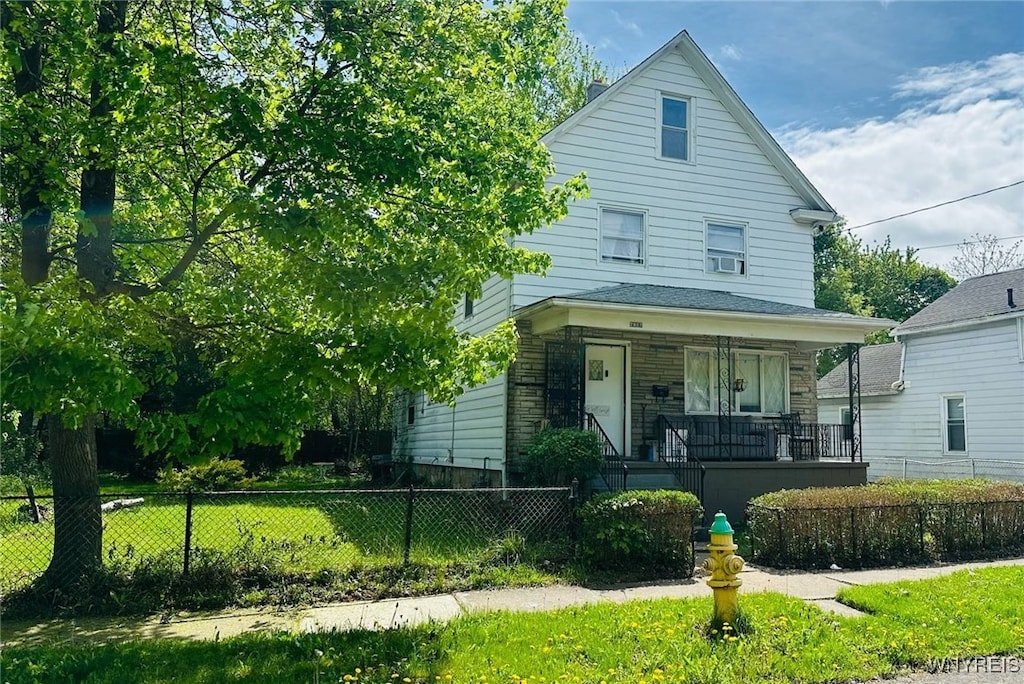 2817 10th St, Niagara Falls, NY 14305 - view of front of property with a porch