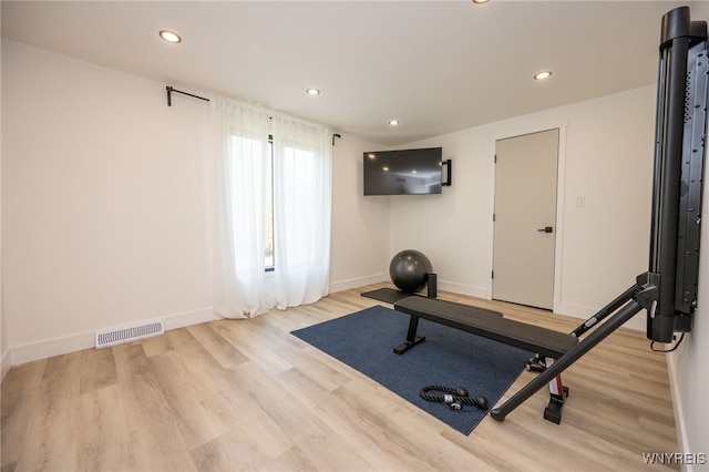 14 Wynngate Ln, Amherst, NY 14221 - exercise room featuring light wood-style flooring and recessed lighting