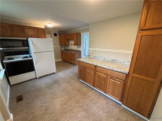 1119 Vine St, Salina, NY 13088 - photo 7