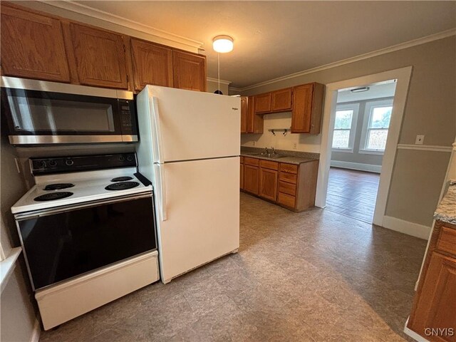 1119 Vine St, Salina, NY 13088 - photo 8