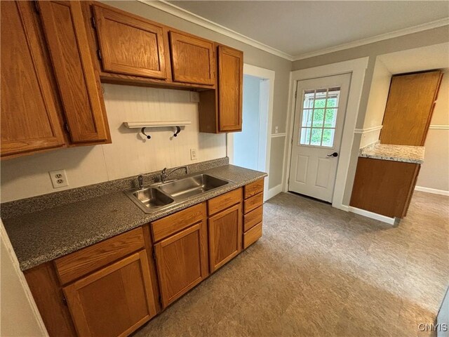 1119 Vine St, Salina, NY 13088 - photo 10