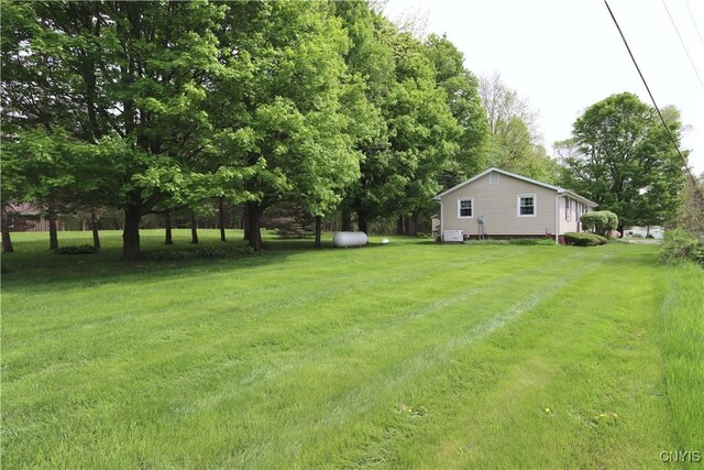 view of grassy yard