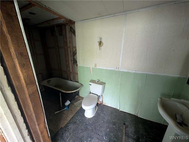 11 N Main St, Cohocton, NY 14826 - full bath with a soaking tub and toilet