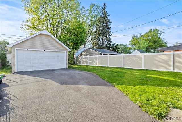 view of detached garage