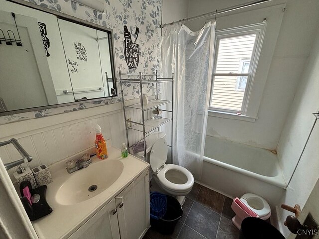 236 N Midler Ave, Syracuse, NY 13206 - bathroom with toilet, vanity, wallpapered walls, and shower / bathtub combination with curtain