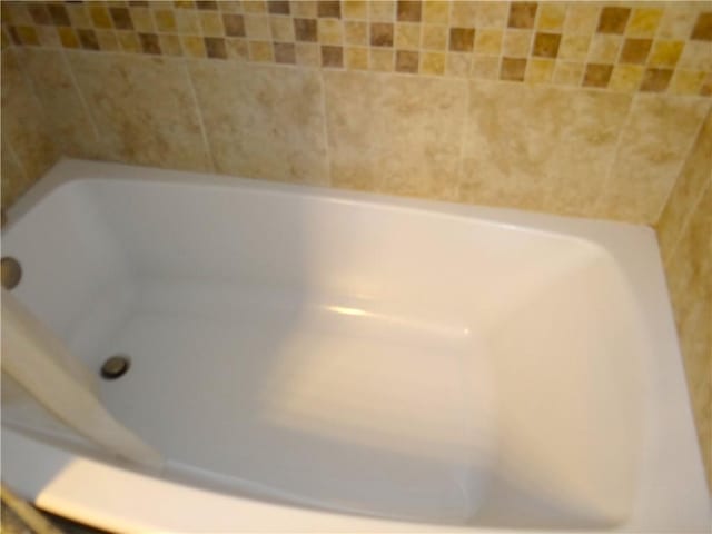 129 Daffodil Dr, Horseheads, NY 14845 - bathroom featuring a bathtub