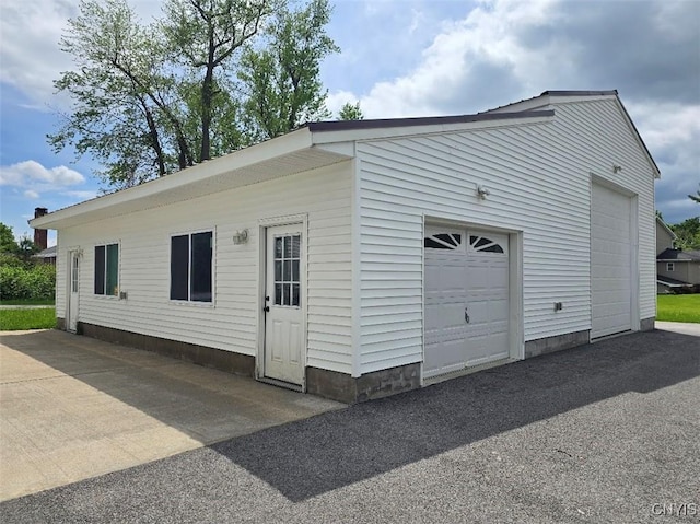 343 N Peterboro St, Lenox, NY 13032 - view of detached garage